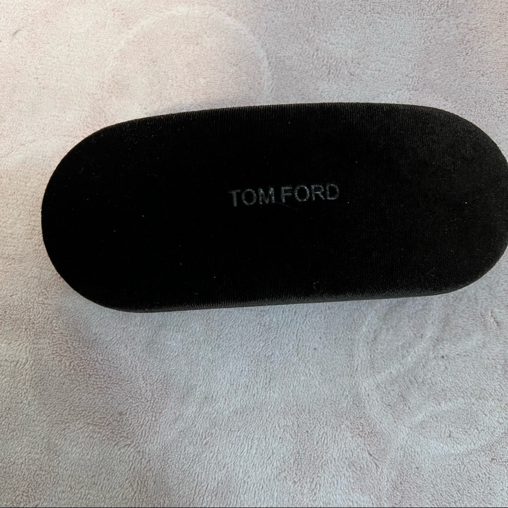 Tom Ford Mocha Velvet Brown Eye Glass Hard Case
Quite Luxury